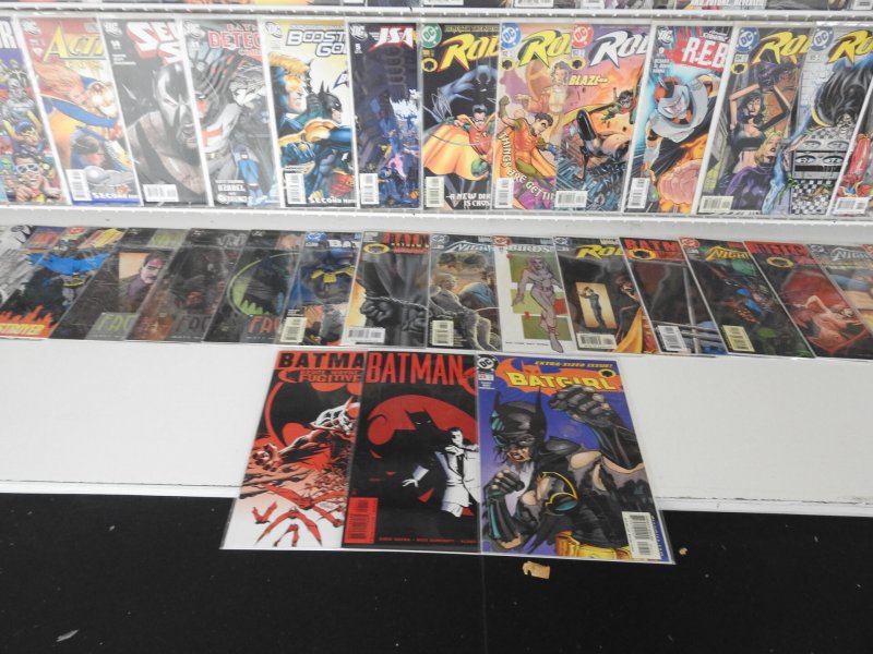 Huge Lot 140+ Comics W/ JLA, Batman, Robin, Avengers+ Avg VF- Condition!