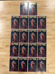 [18 pack] Vampirella #23 gold foil lettering