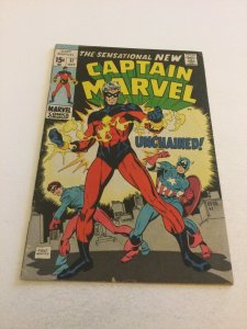 Captain Marvel 17 Fn Fine 6.0 Marvel Comics