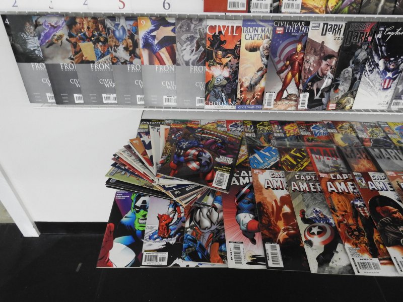 Huge Lot 200+ Comics W/ World War Hulk, Secret War, FF+ Avg VF+ Condition!!