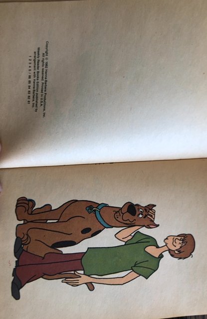 Scooby Doo and the funny money 1982,page yellowing,booklet,glossy