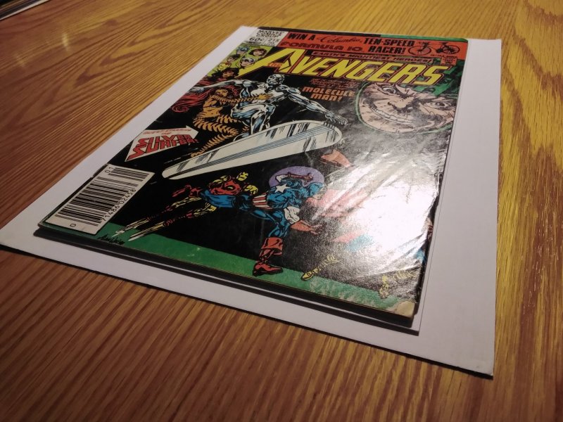 The Avengers #215 Newsstand (1982)