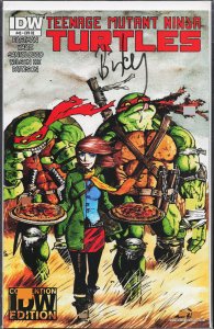 Teenage Mutant Ninja Turtles #45 Convention Cover (2015)