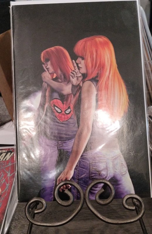 Mary Jane And Black Cat Beyond 2022 1 Virgin Variant Cover Comic