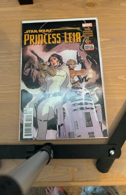 Lot of 9 Comics (See Description) Rat Queens, Star Wars