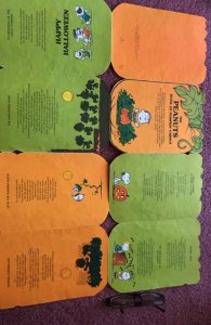 The Peanuts book of pumpkin carols, 1971