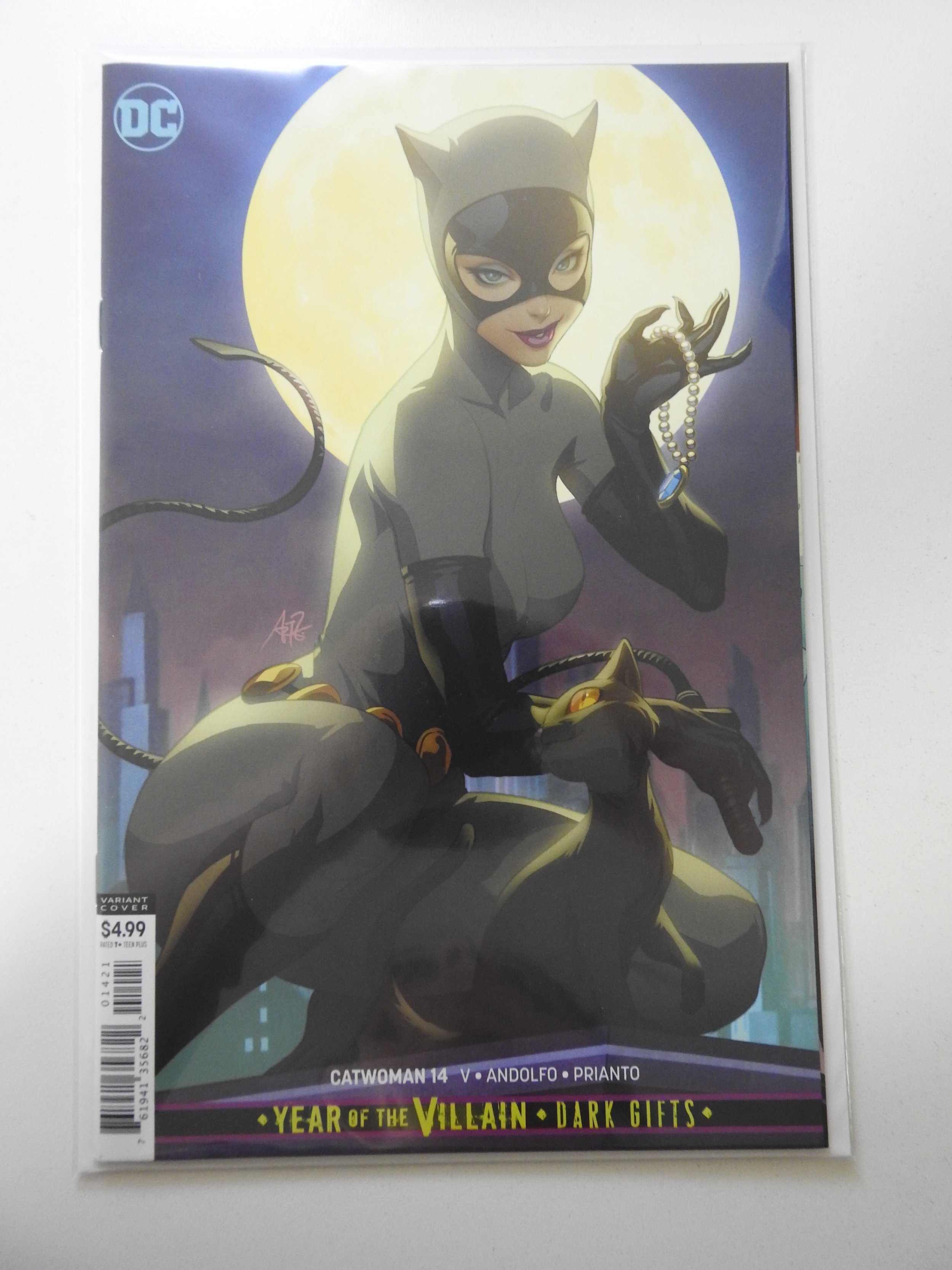 Catwoman Stanley Artgerm Lau Cardstock Cover Comic Books Modern Age Dc Comics