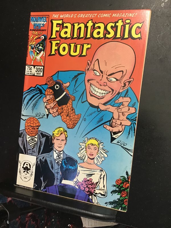 Fantastic Four #300 (1987) Wedding issue key! High-grade! NM- Wow!