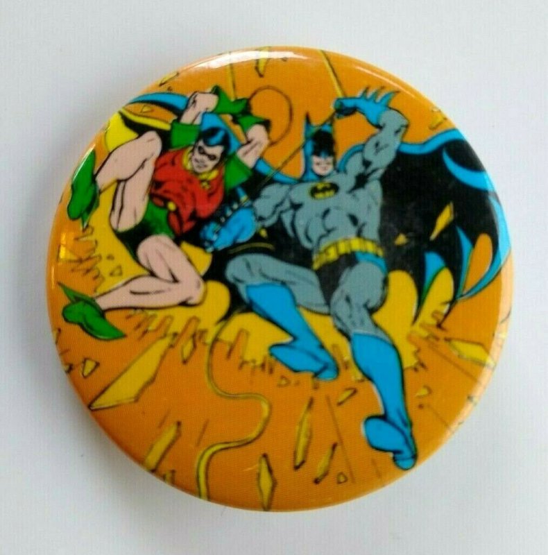 Batman & Robin Pinback Button Badge 1982 Original Licensed Official DC Comics 