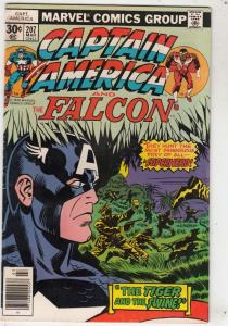 Captain America #207 (Mar-77) FN/VF+ High-Grade Captain America