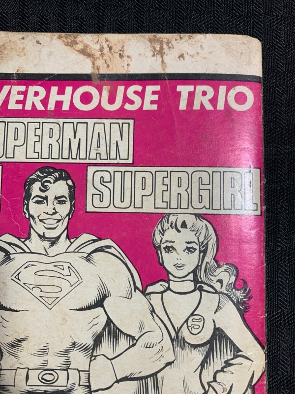 Vintage GIANT SUPERMAN ALBUM Planet Comics #26 GD 2.0 Batman  Hawkman