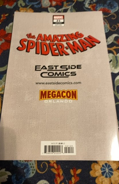 Marvel Comics Amazing Spider-Man #21 signed John Giang Virgin MegaCon # limited