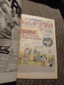 LAFF-A-LYMPICS #6 Marvel Comic HANNA-BARBERA Scooby Doo Basketball Newsstand