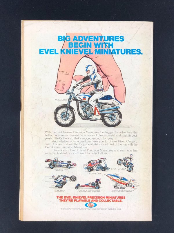 The Invaders #12 (1977) 1st Appearance of Spitfire!