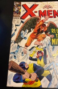 The X-Men #27 (1966)re- enter the mimic