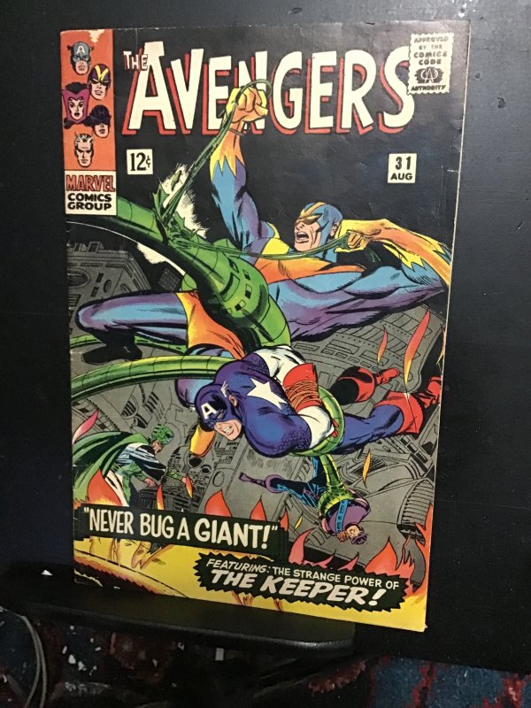 The Avengers #31 (1966) Mid-high-grade black cover Giant-Man! FN/VF Oregon CERT!