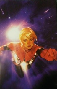 LIFE OF CAPTAIN MARVEL #1 UNKNOWN COMICS HUGHES VARIANT MARVEL COMICS 2018 EB240