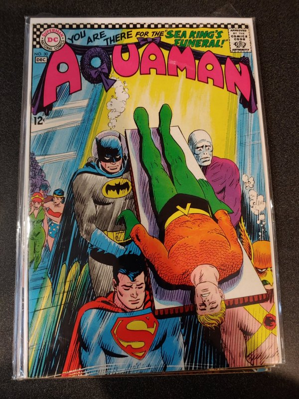 AQUAMAN #30 DC SILVER AGE CLASSIC F+