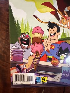 Superman/Wonder Woman #19 Variant Cover (2015)