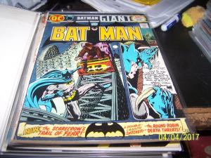 Batman comic # 262 (Apr 1975, DC) giant sized bronze age  robin batgirl