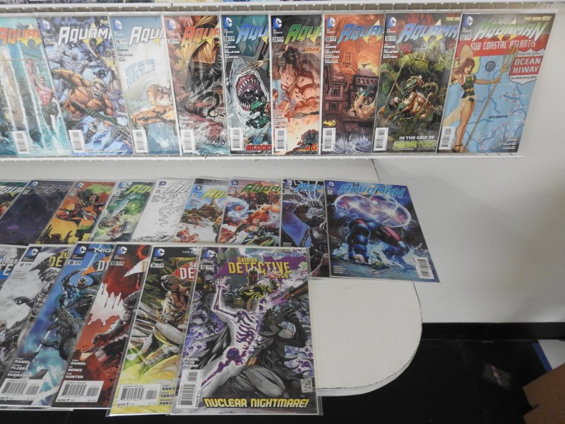 Huge Lot of 150+ Comics W/ Batman, Aquaman +More! Average VF- Condition!