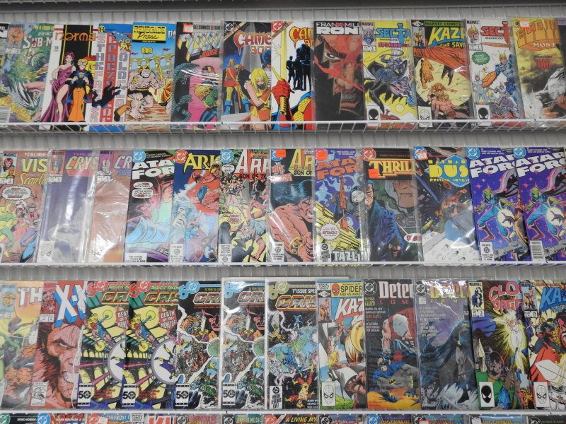 Huge Lot of 160+ Comics W/ Batman, Swamp-Thing, Crisis+ Avg VF- Condition!!