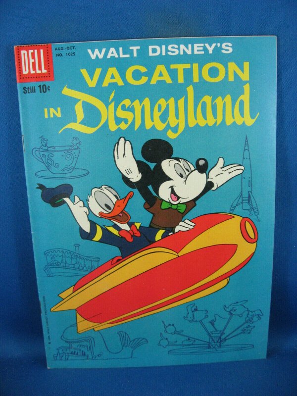 FOUR COLOR 1025 VACATION IN DISNEYLAND VF- UNCLE SCROOGE 24 PAGES OF BARKS 1959