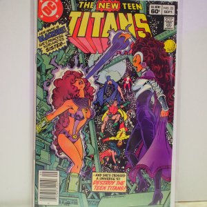The New Teen Titans  #23 (1984) Near Mint. Blackfire First Appearance!