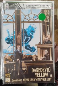 DAREDEVIL YELLOW BOOK FOUR : NEVER LEAD WITH YOUR LEFT  #4 2001  Marvel KNIGHTS