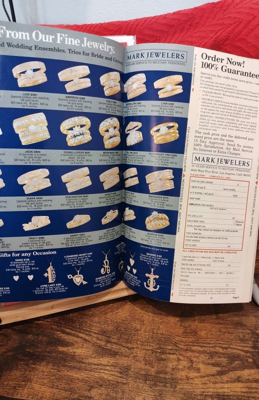 Superman #393 Newsstand Edition (1984)Mark Jewelers