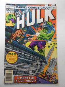 The Incredible Hulk #208 (1977) VG Condition centerfold detached bottom staple