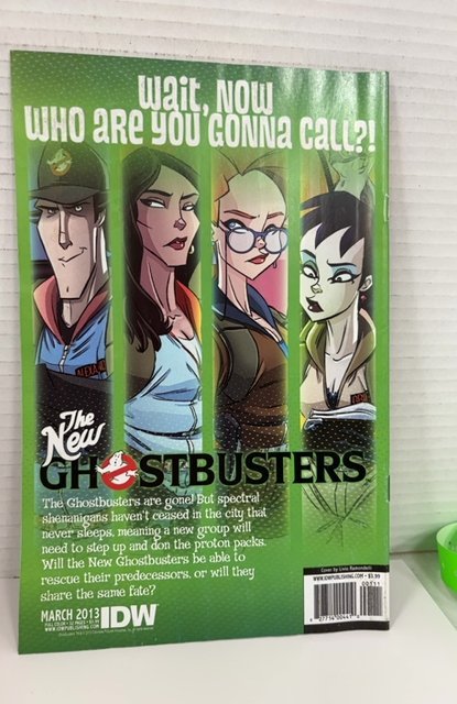 The Transformers Spotlight: Bumblebee Cover B (2013)