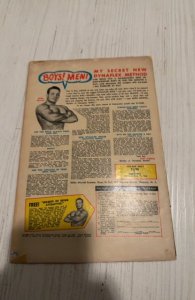 The Avengers #25 (1966)Enter Dr doom- heavy foxing/Browning top inch spine split