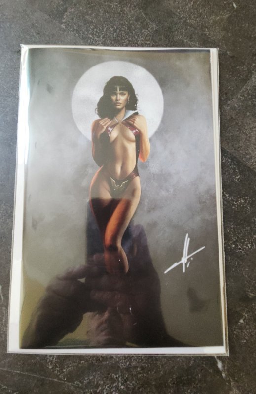 VAMPIRELLA #671 (CARLA COHEN EXCLUSIVE VIRGIN VARIANT