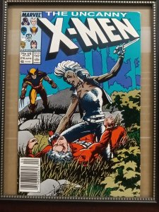 Uncanny X-Men #216 Newsstand Marvel 1987 Claremont Wolverine Storm   P01