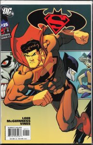 Superman / Batman #25 (2006) Superman and Batman