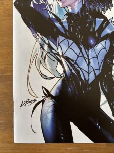 AMAZING SPIDER-MAN #32 (LOBOS EXCLUSIVE VENOMIZED NIGHT-SPIDER VARIANT) ~ Marvel