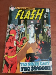 The Flash 194, FN/VF, DC Bronze Age.  White Pages. Color break creases front