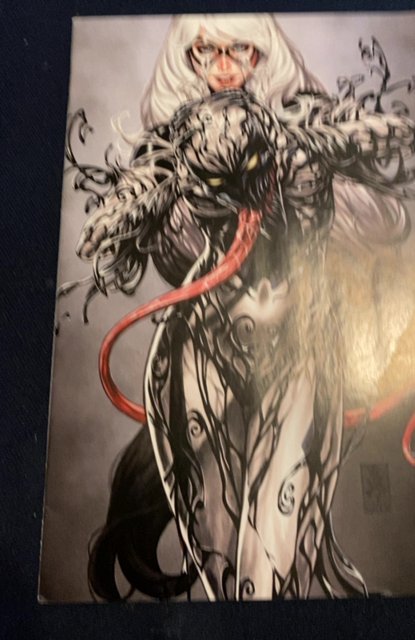 Black cat #2 carnage-ized make Brooks Virgin variant