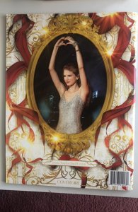 Taylor Swift 2011 speak now tour book w/ poster