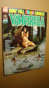 VAMPIRELLA 28 *IN-GRADE COPY* ENRICH SEXY COVER ART SCARCE WARREN