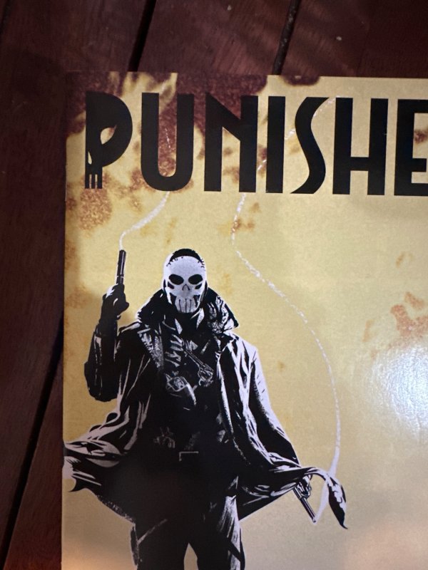 Punisher Noir Variant Edition (2010)