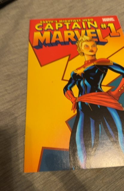 Captain Marvel #1 (2012)mcguiness variant cover