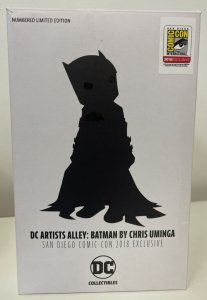 DC Collectibles Artists Alley: Batman Blue and Gray By Chris Uminga Statue SDCC