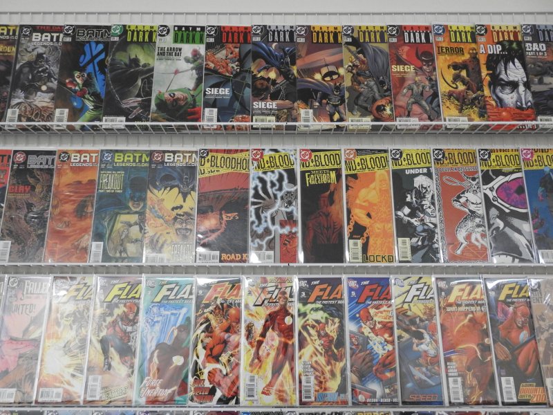 Huge Lot 140+ Comics W/ Flash, Catwoman, Batman, +More! Avg VF/NM Condition!