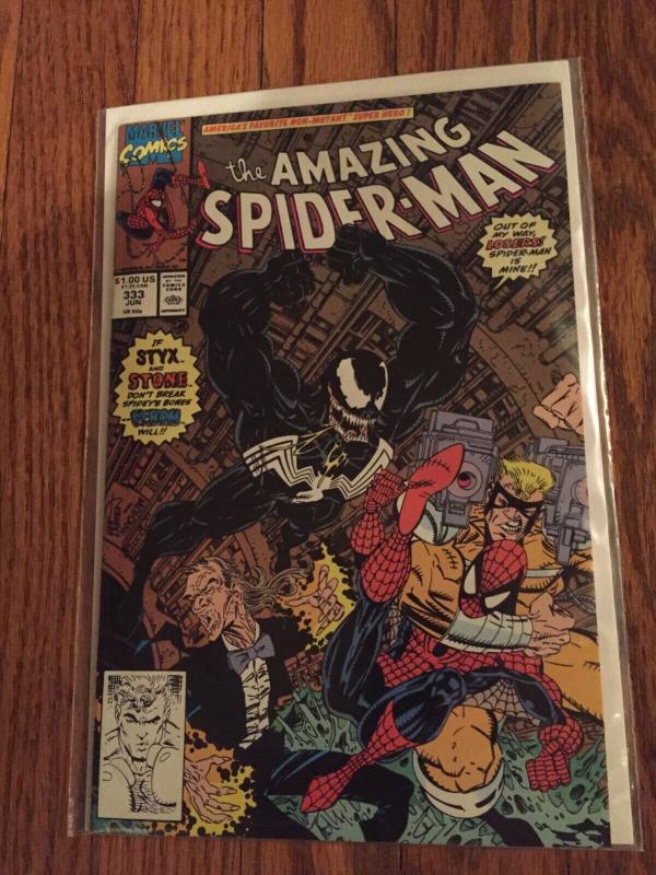 Nice amazing spiderman comic lot. Appearances by Venom, Cap, 2nd Carnage.