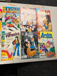 Lot of 10 Comic Lot (see pictures) 308-19