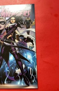 Young Avengers #10  (2006)  Kate Bishop/ 1st app of Tom bishop
