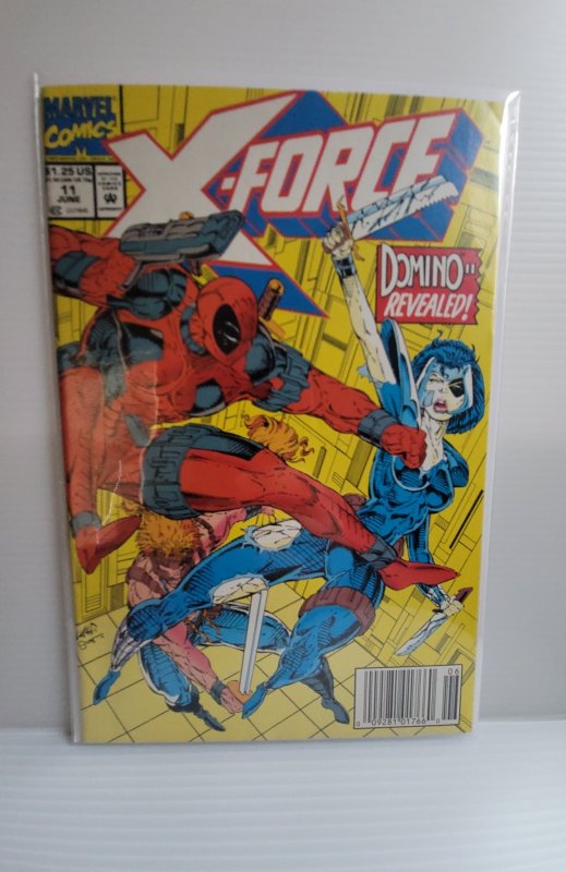 X-FORCE #11 Newsstand Edition 1st DOMINO