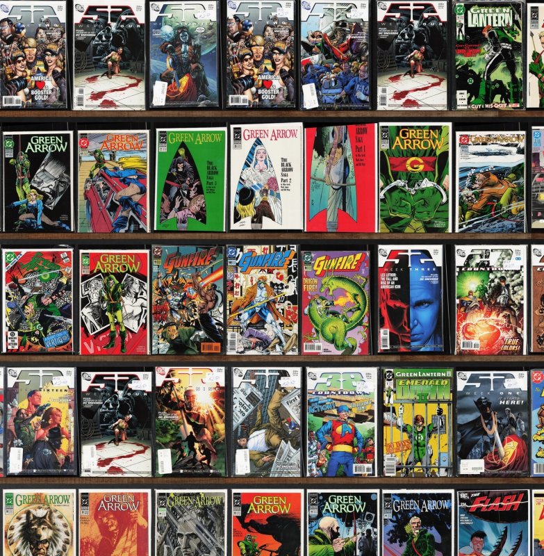 Huge Lot 160+ Comics with Green Arrow, 52, Gunfire, The Flash & More!